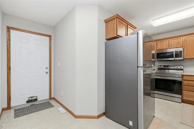 Building Photo - 660 Magnolia Ln
