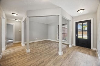 Building Photo - 2942 Waterloo Rd