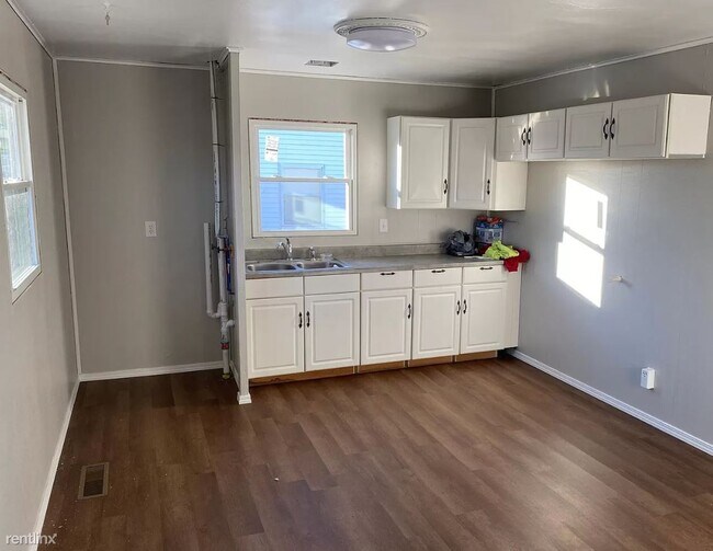 Building Photo - 3 br, 1 bath House - 410 South William Street