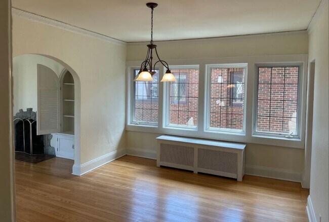 Building Photo - Discover Your Perfect Home in Whitefish Ba...