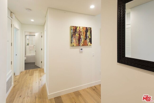 Foto del edificio - 938 Orange Grove Ave