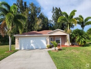 Building Photo - 6404 Las Palmas Way