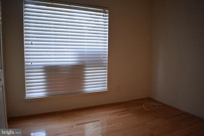 Foto del edificio - 407 Christopher Ave