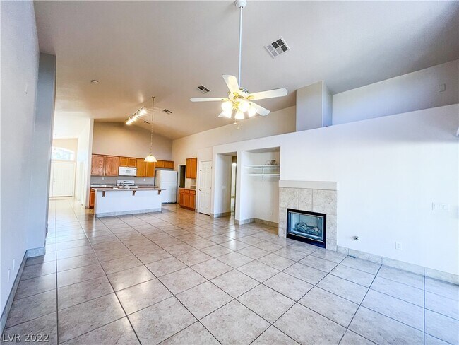 Foto del edificio - 8492 Brody Marsh Ave