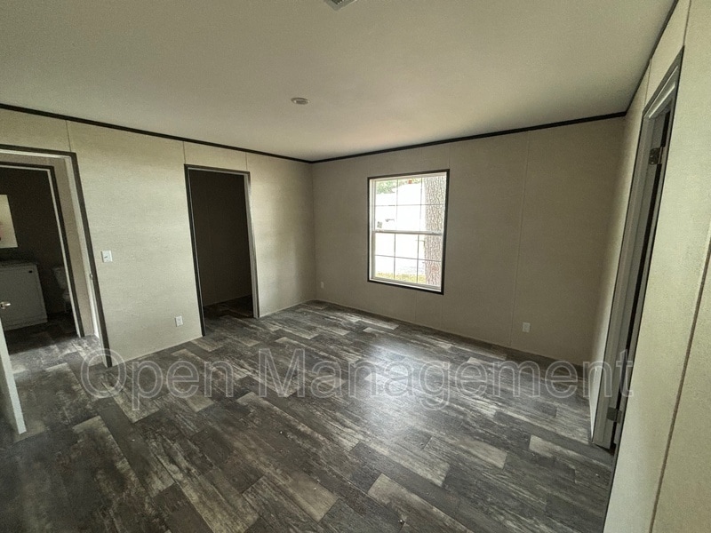 Building Photo - 356 Bayhead Dr