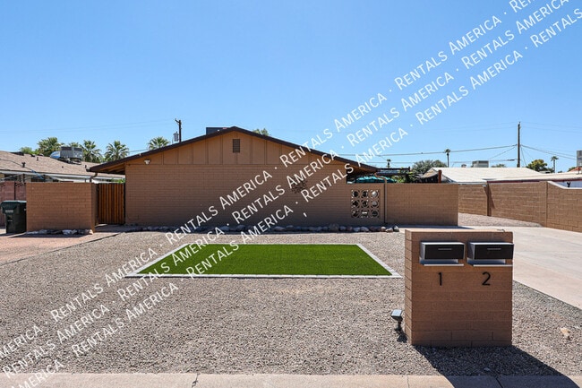 Building Photo - 2931 W Villa Maria Dr