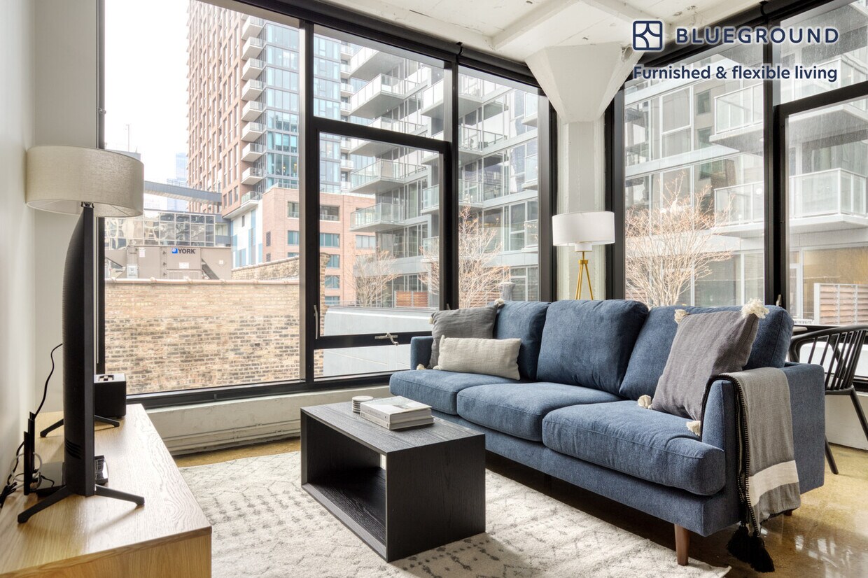 676 N La Salle St Unit FL4ID897, Chicago, IL 60654 Room for Rent in