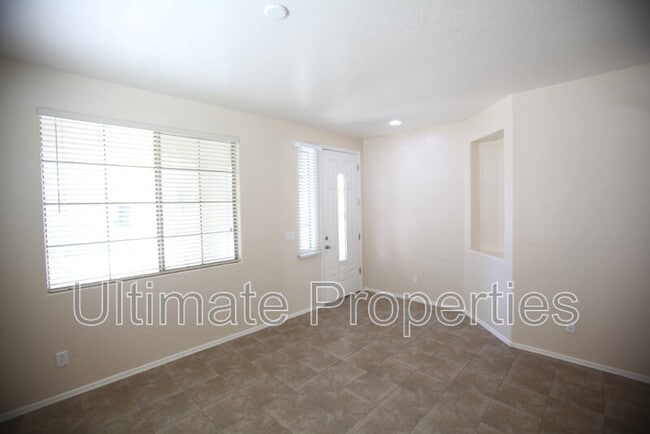 Building Photo - 2230 W Oyer Ln