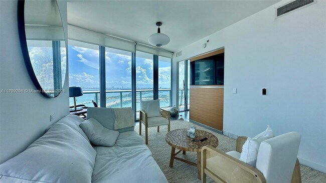 Foto del edificio - 888 Biscayne Blvd
