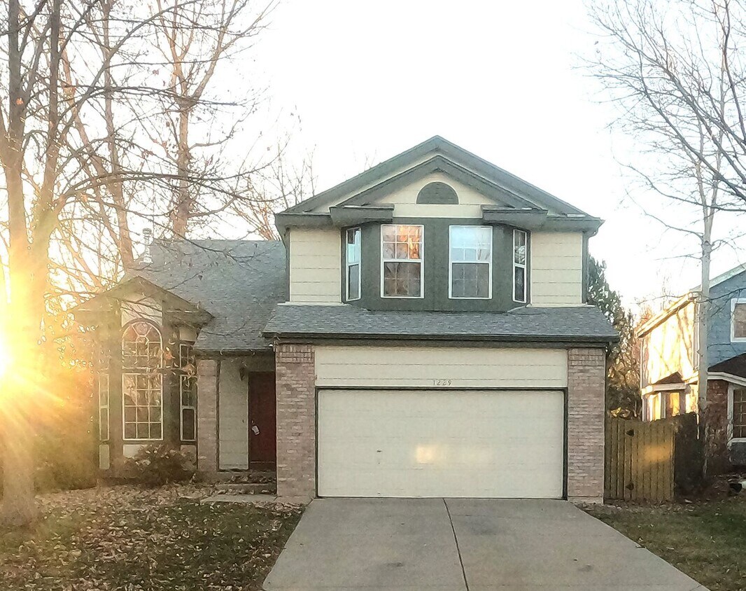 Primary Photo - Price Reduction!! Exceptional 4-Bedroom, 3...