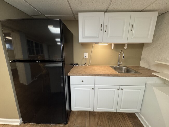 Foto del edificio - 1239 Disston St Unit 2