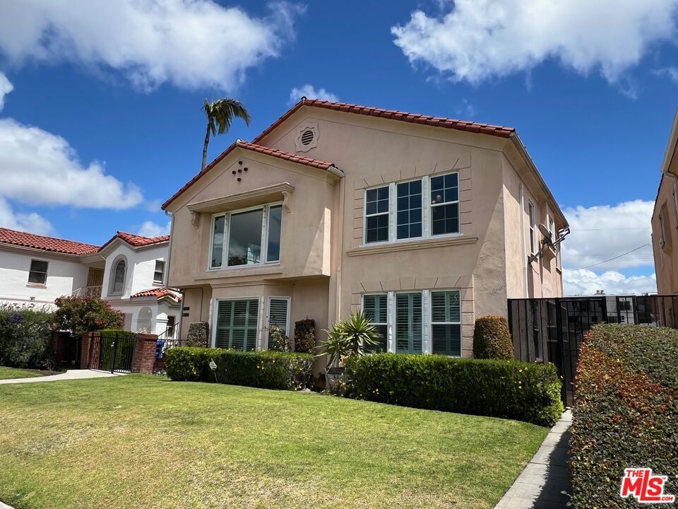 Foto del edificio - 4120 S Victoria Ave