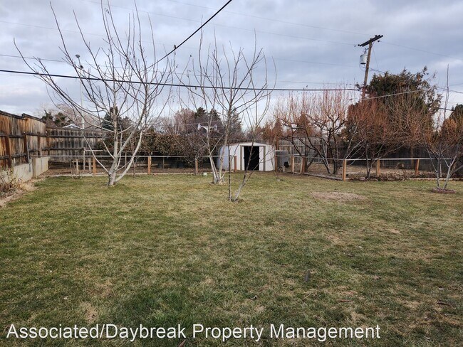 Building Photo - 3 br, 2.5 bath House - 107 N. 40th Ave