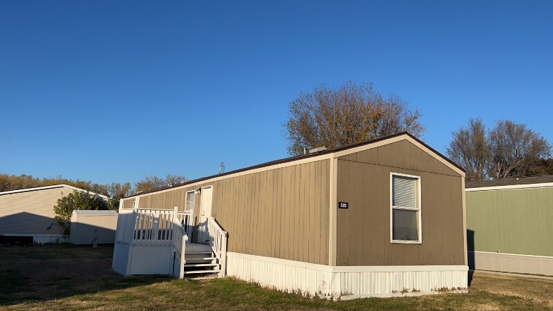 Foto principal - 9717 NW 10th St