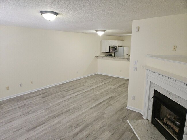 Foto del edificio - 2225 Violet Bluff Ct