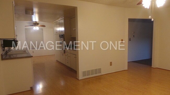 Foto del edificio - 2182 Garretson Cir