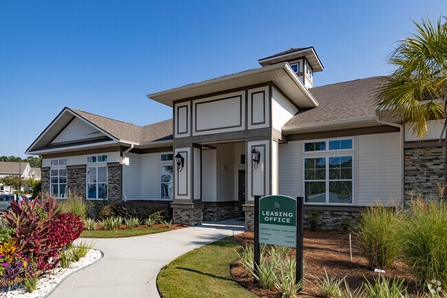 Building Photo - Basswood Landing Apartments