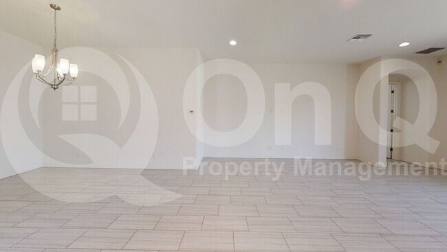 Foto del edificio - 1455 E Lexington Ave