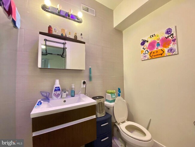 Foto del edificio - 1622 W Jefferson St