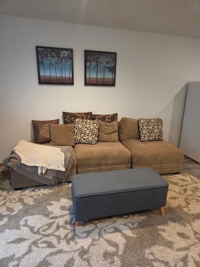 Foto del edificio - 3643 Roundtree Ct