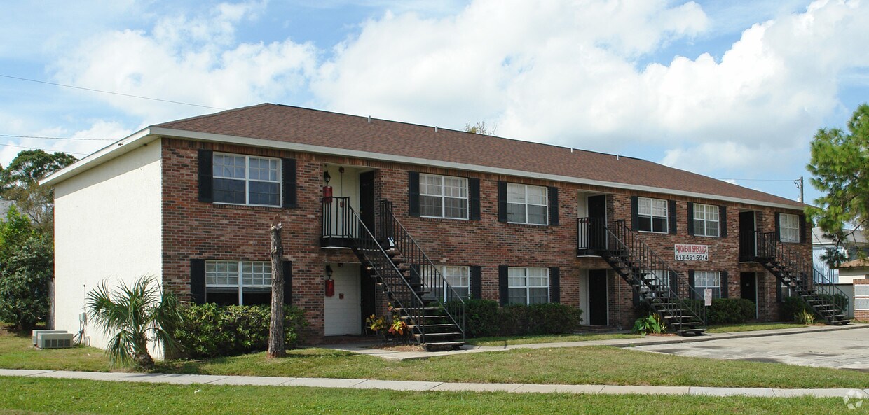 Primary Photo - Maingate Apartments