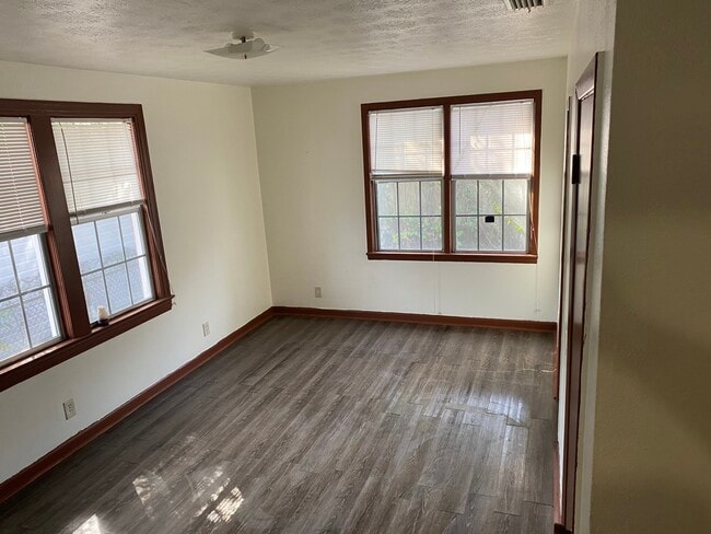 Building Photo - 6548 Sapphire Dr