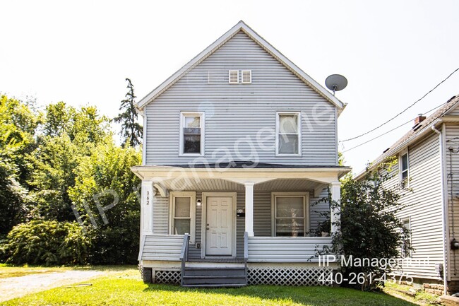 Building Photo - Beautiful 4-Bedroom Single-Family Home in ...