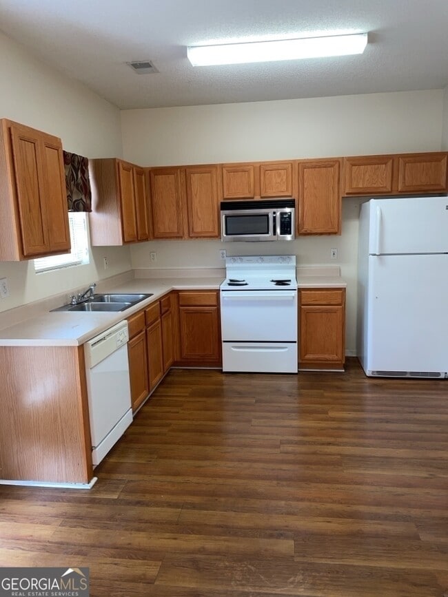 Foto del edificio - 3709 Brookwood Blvd