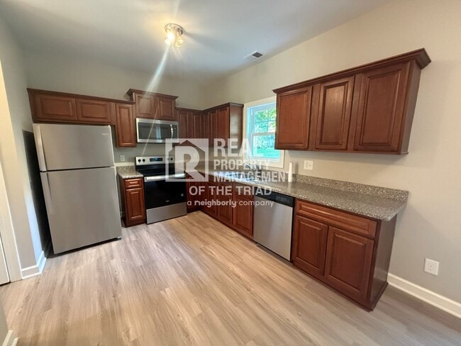 Building Photo - 2234 Nettlebrook Dr