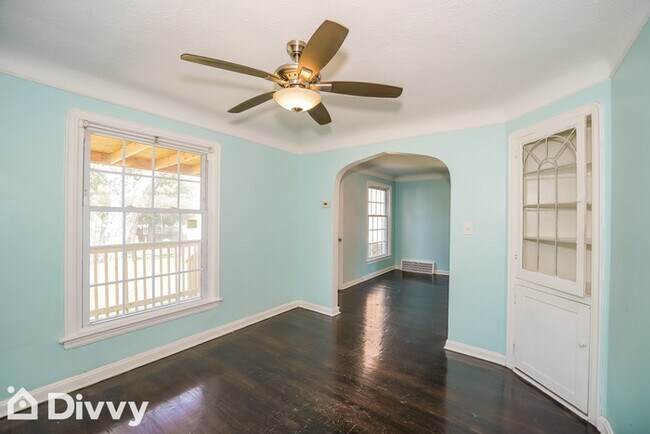 Foto del edificio - 14611 Bartter Ave