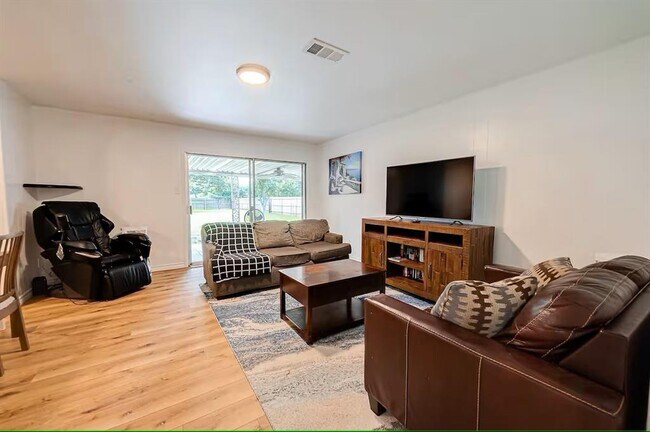 Foto del edificio - 9654 Meadowland Dr