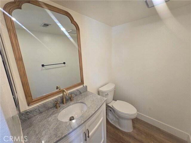 Foto del edificio - 26422 Waterford Cir