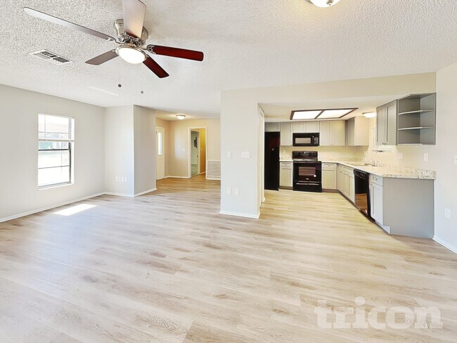 Foto del edificio - 2001 Deborah Dr