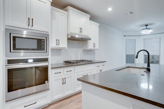 Foto del edificio - 3904 Mercer Rd