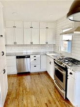 Building Photo - 98 North Rd