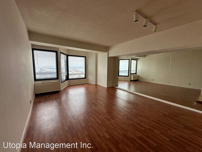 Foto del edificio - 1 br, 1 bath House - 6363 Christie Ave #1804