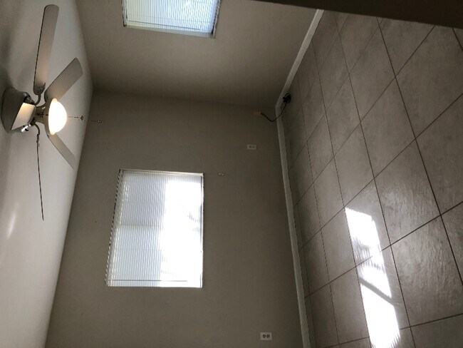 Foto del edificio - 214 SE 16th Pl