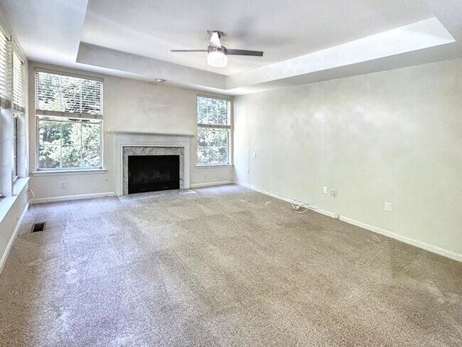 Foto del edificio - 3704 Thomasson Crossing Dr