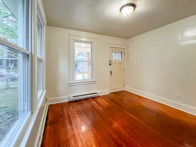 Building Photo - 1808 Fairfax Ave