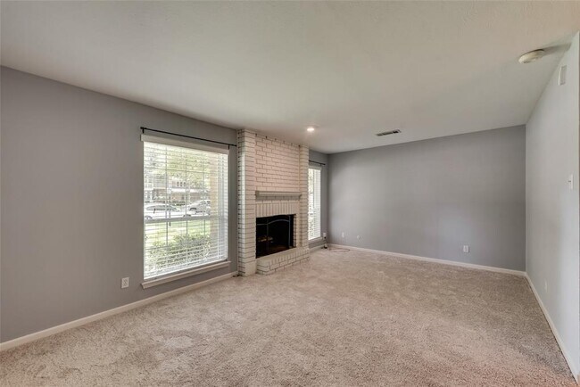 Building Photo - 7623 Riverbrook Dr