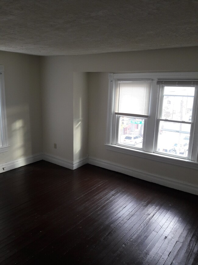 Building Photo - 501 W Turner St