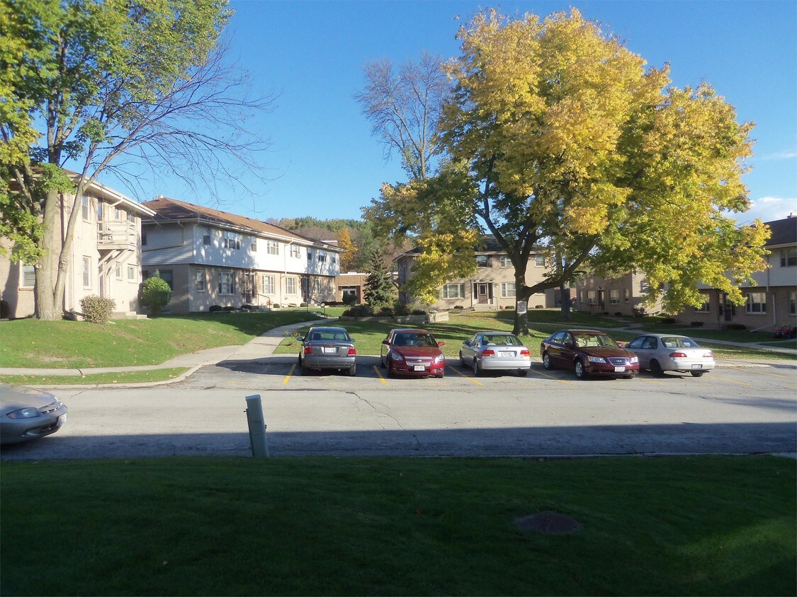 Foto del edificio - 6722 Crocus Ct