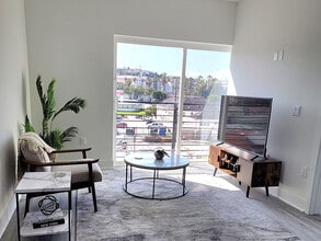 Building Photo - Inglewood Flats