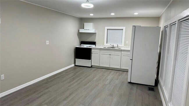 Foto del edificio - 4502 West Ln