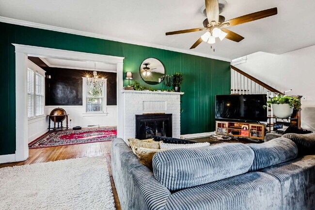 Foto del edificio - 102 Pear Ave