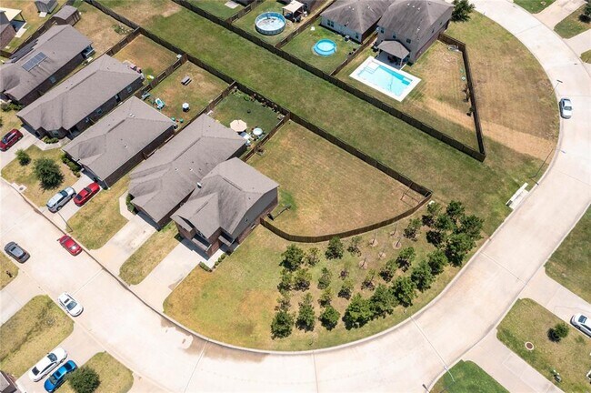 Foto del edificio - 22723 Bauer Hockley Rd