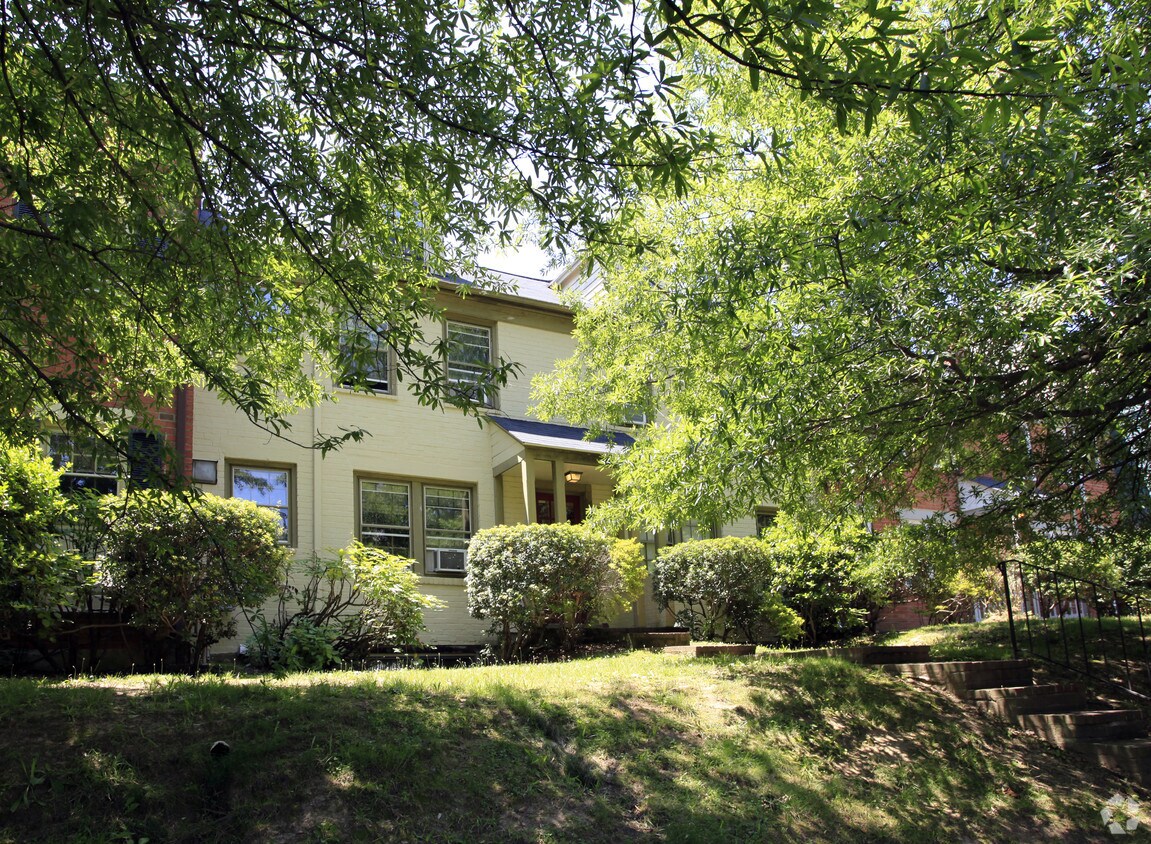 Primary Photo - 910 Jefferson St