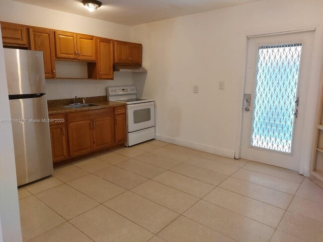 Building Photo - 1369 NW 44th St