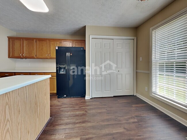 Foto del edificio - 7633 Callow Cove Ln