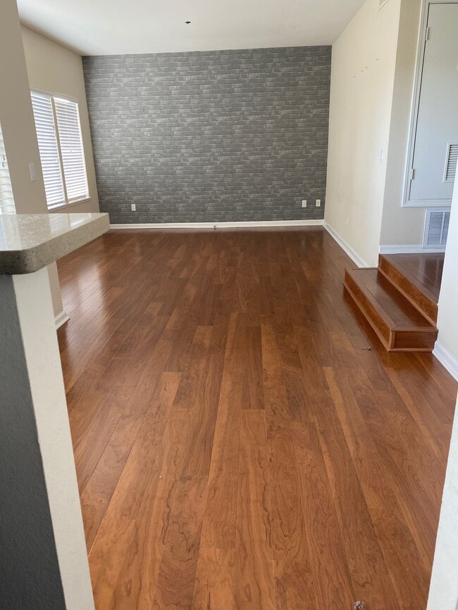 Building Photo - 735 Buchanan Street, Unit 107